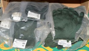 Approx 34x Pairs Gloves - Sizes 10/11.