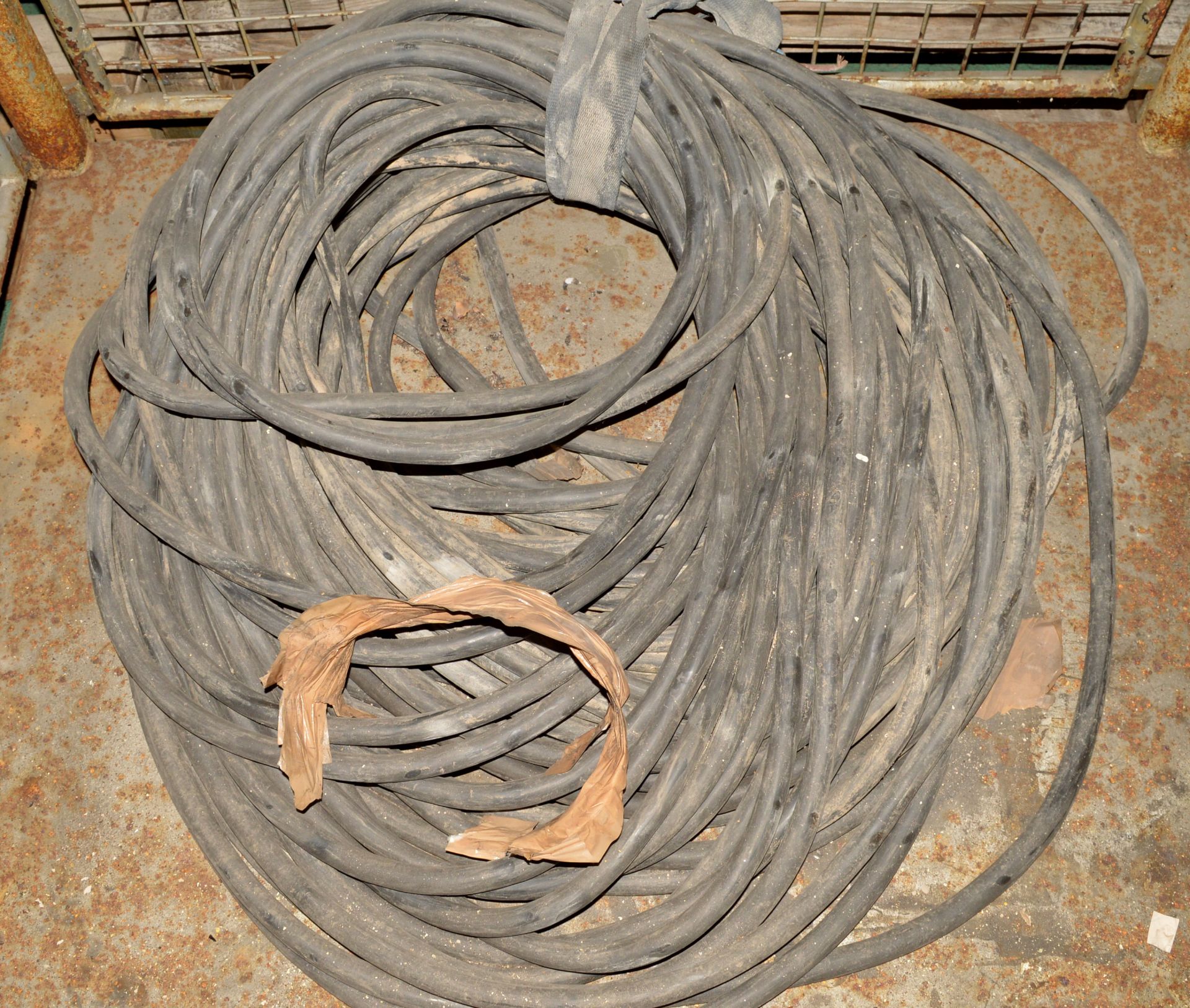 Cable, 32A, Approx 50m.