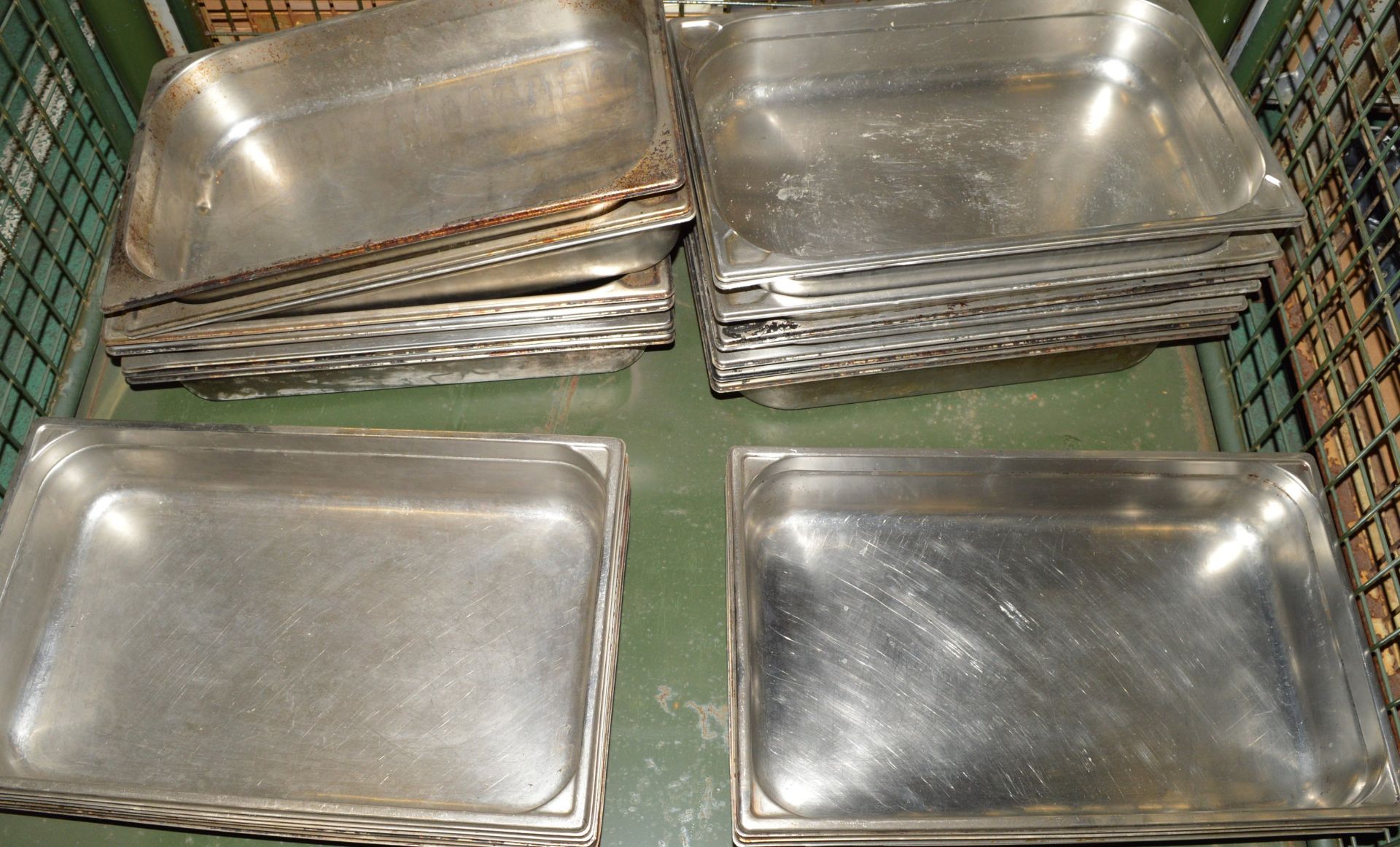 25x Stainless Steel Serving Trays.