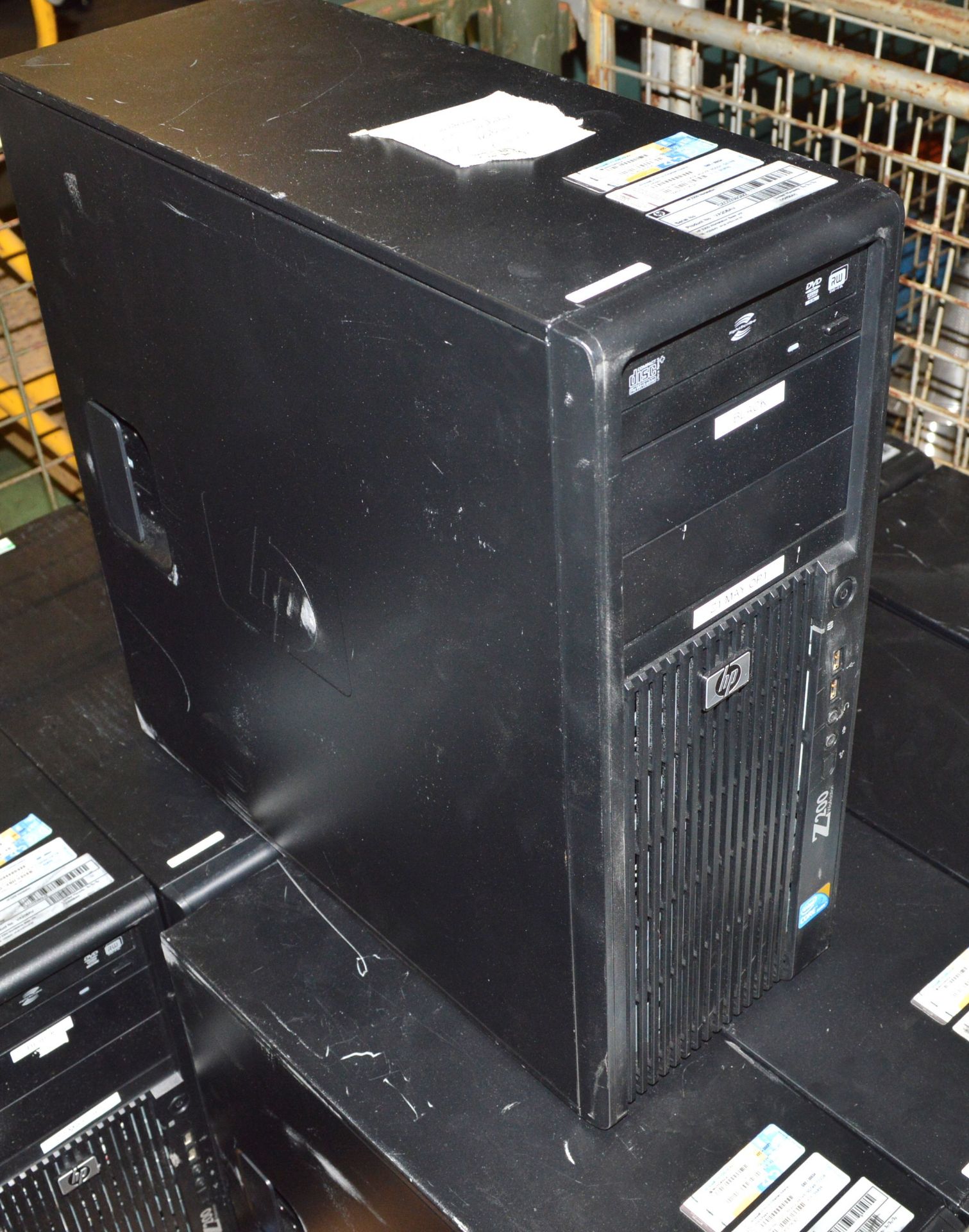 12x HP Tower PCs Z200 Workstation. - Image 2 of 4