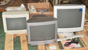 3x CRT Monitors