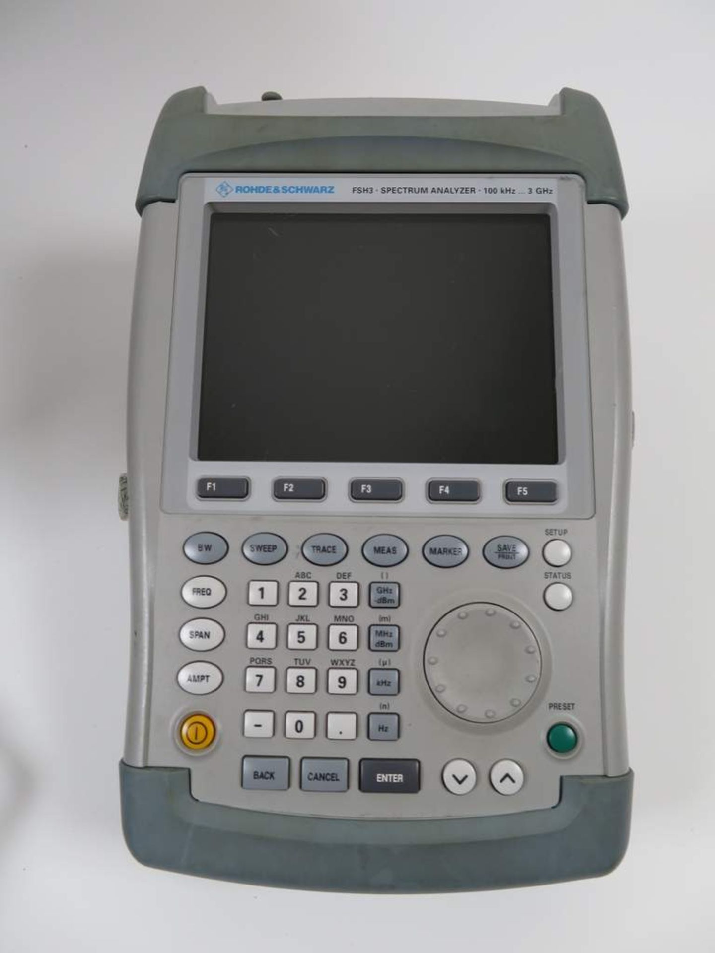 Rohde & Schwarz FSH3 Handheld Spectrum Analyser - Bild 2 aus 4
