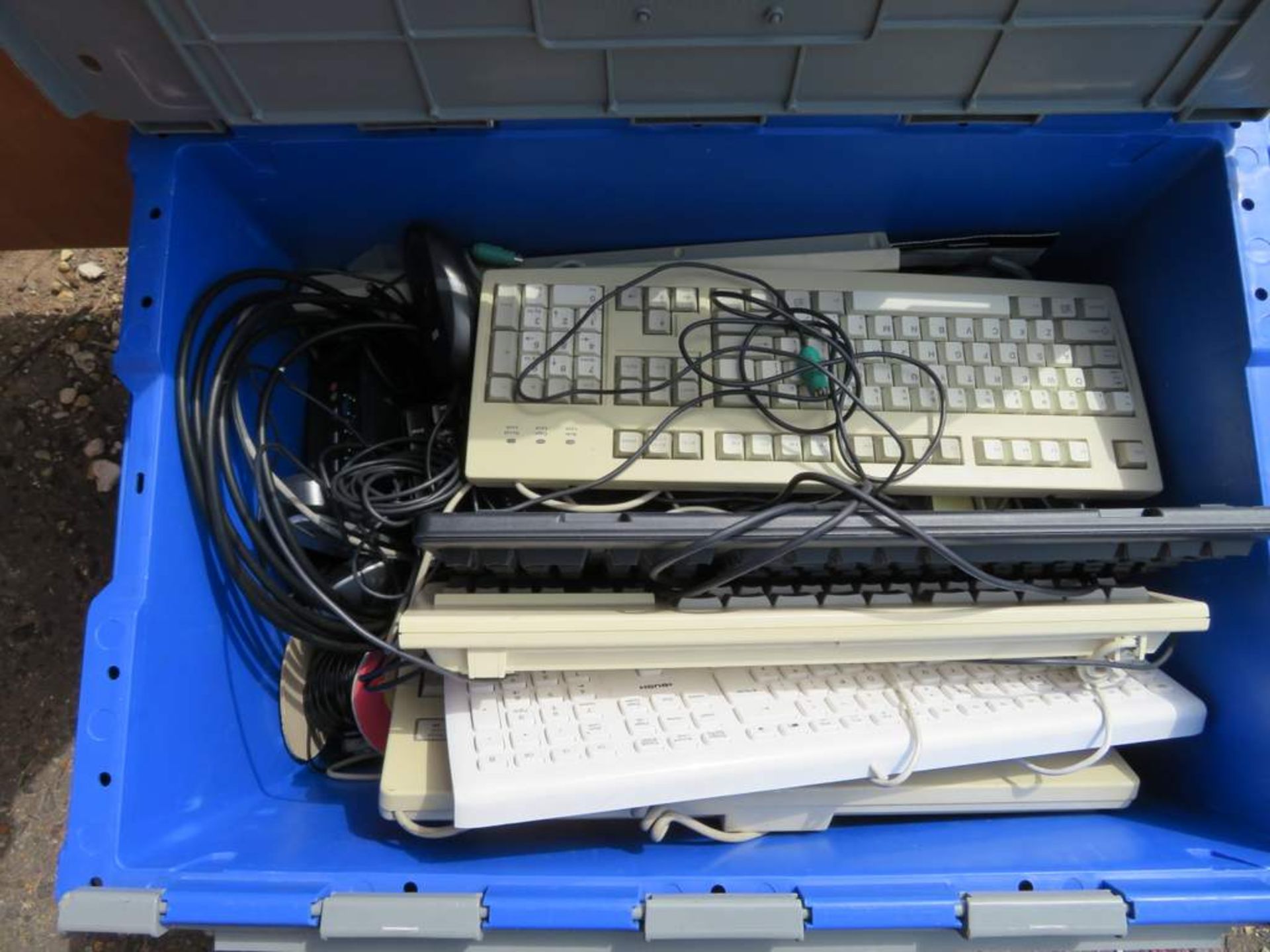 3x Boxes of assorted computer keyboards - various brands - Image 3 of 3