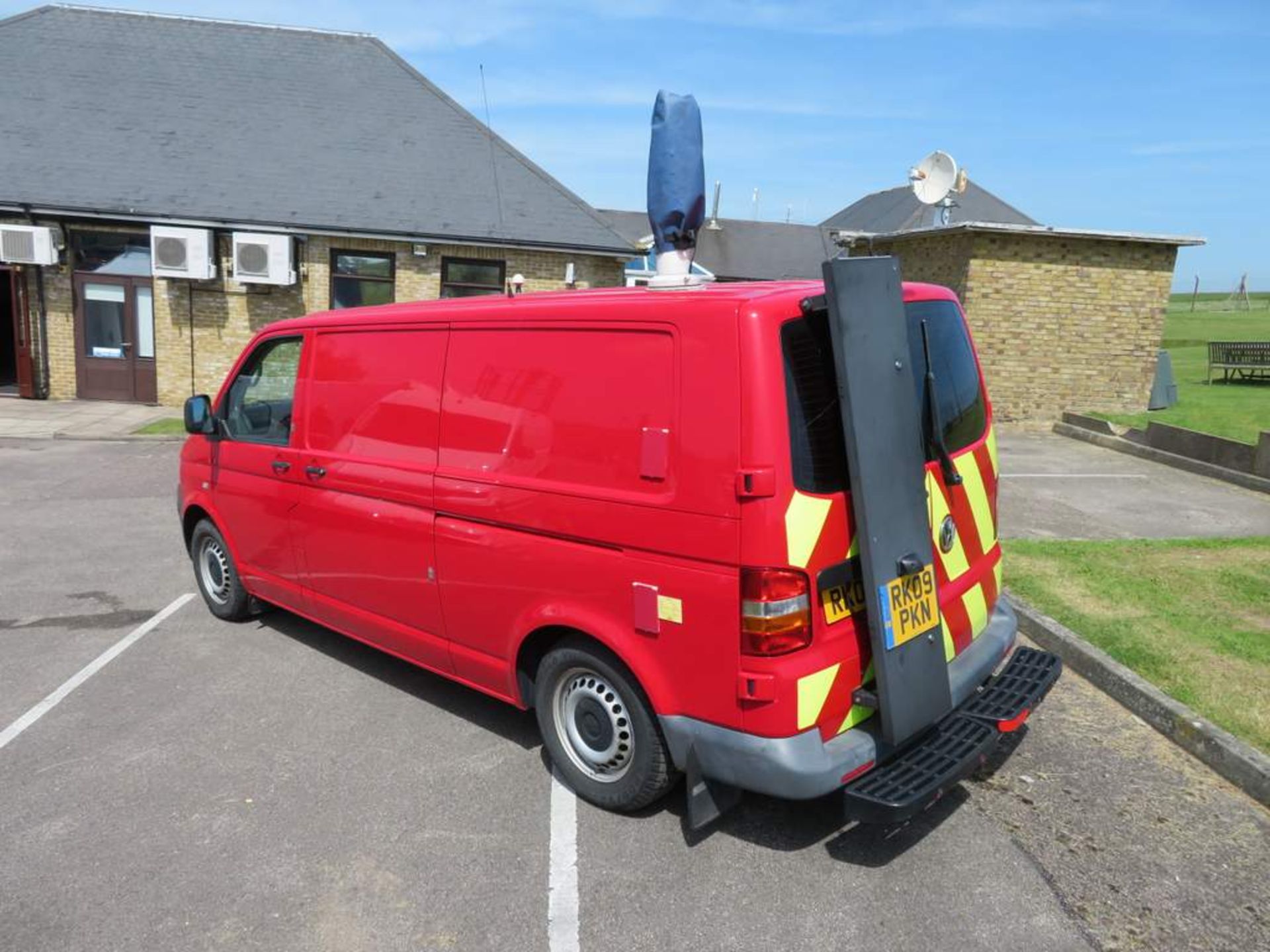 2009 Volkswagen T30 LWB Transporter 130, 4motion - Image 3 of 32