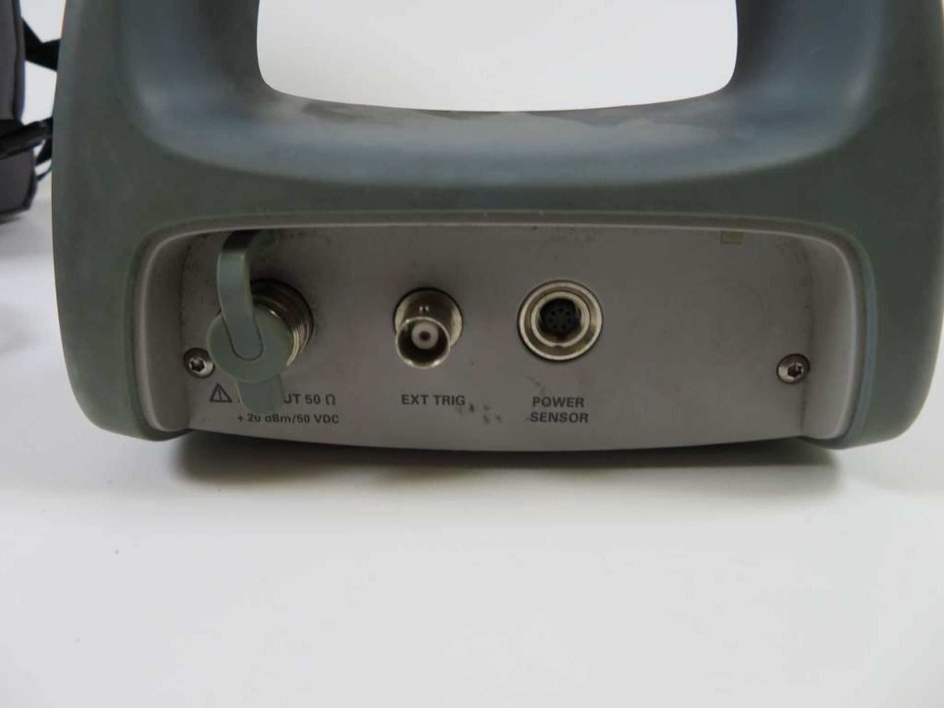 Rohde & Schwarz FSH3 Handheld Spectrum Analyser - Image 3 of 4
