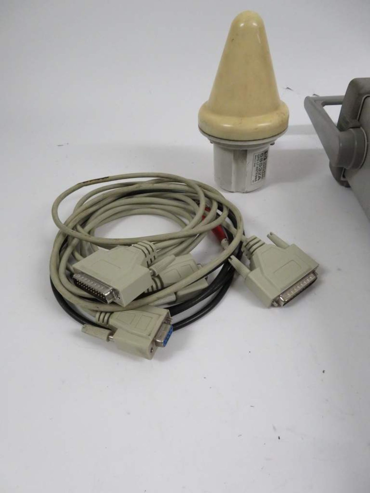 Hewlett Packard 58532A GPS L1 Antenna & HP 58503B GPS time & frequency reference receiver - Bild 4 aus 5