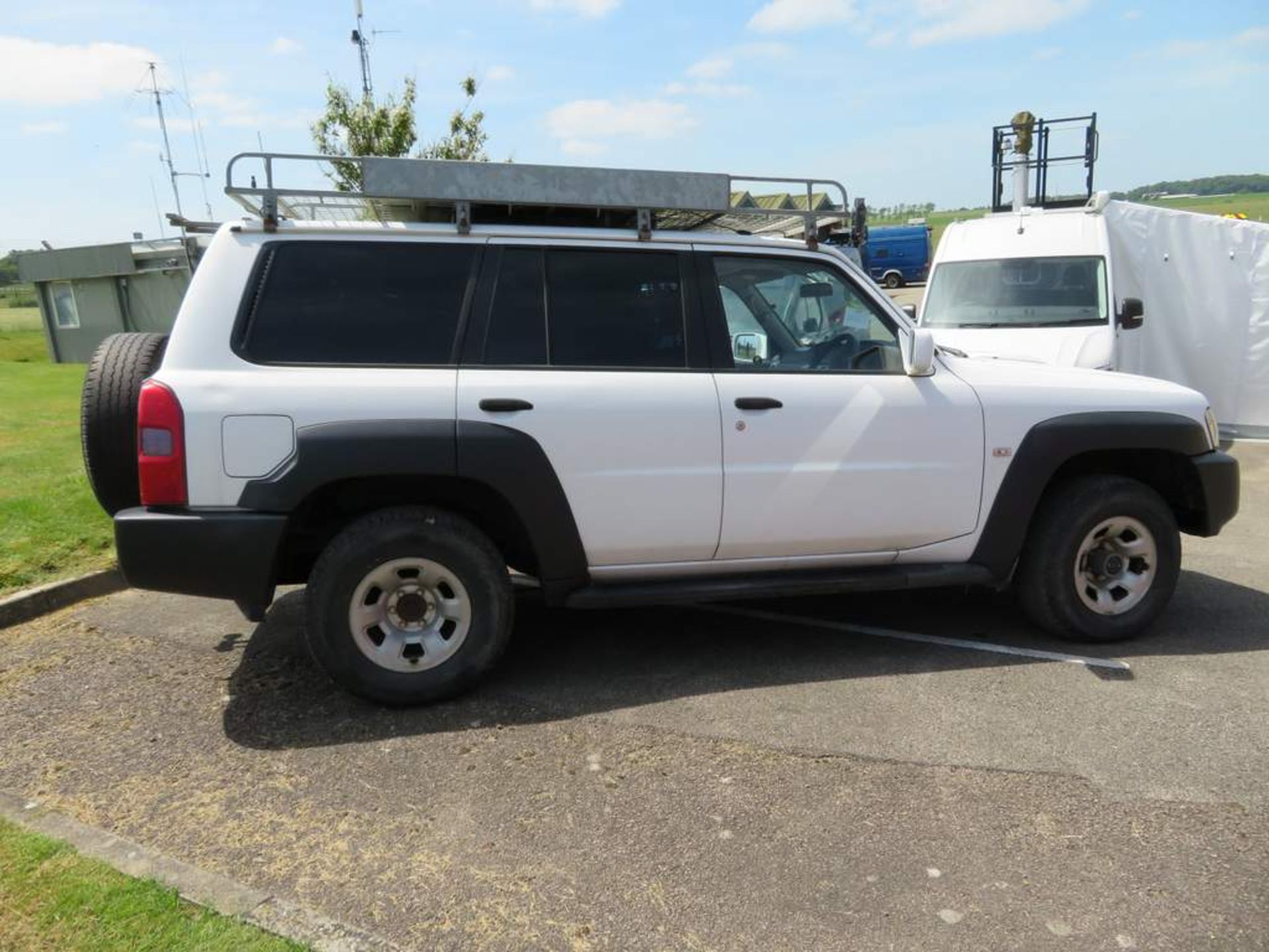 2009 Nissan Patrol Trek DI 4x4 - Image 6 of 30