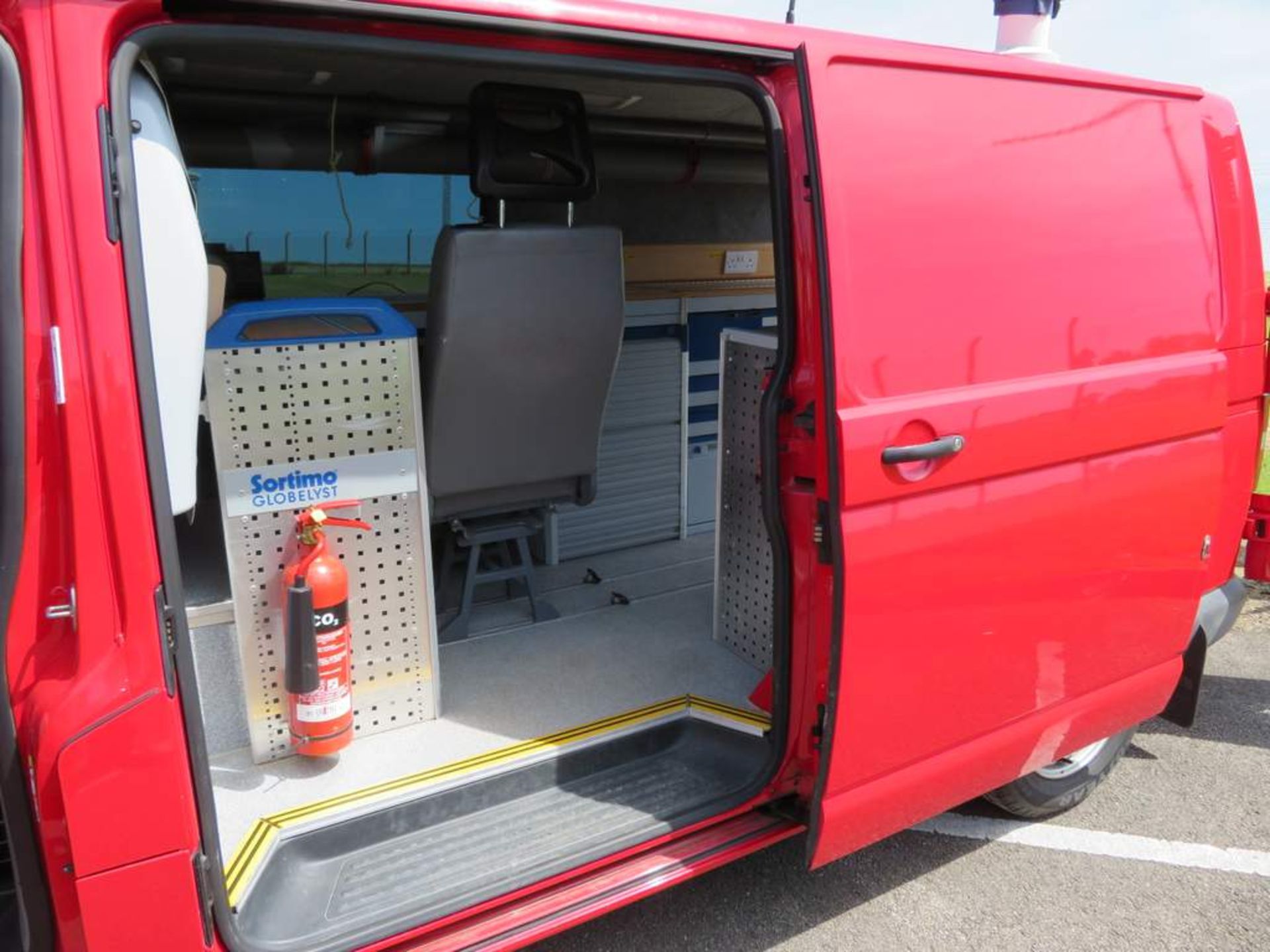 2009 Volkswagen T30 LWB Transporter 130, 4motion - Image 11 of 32