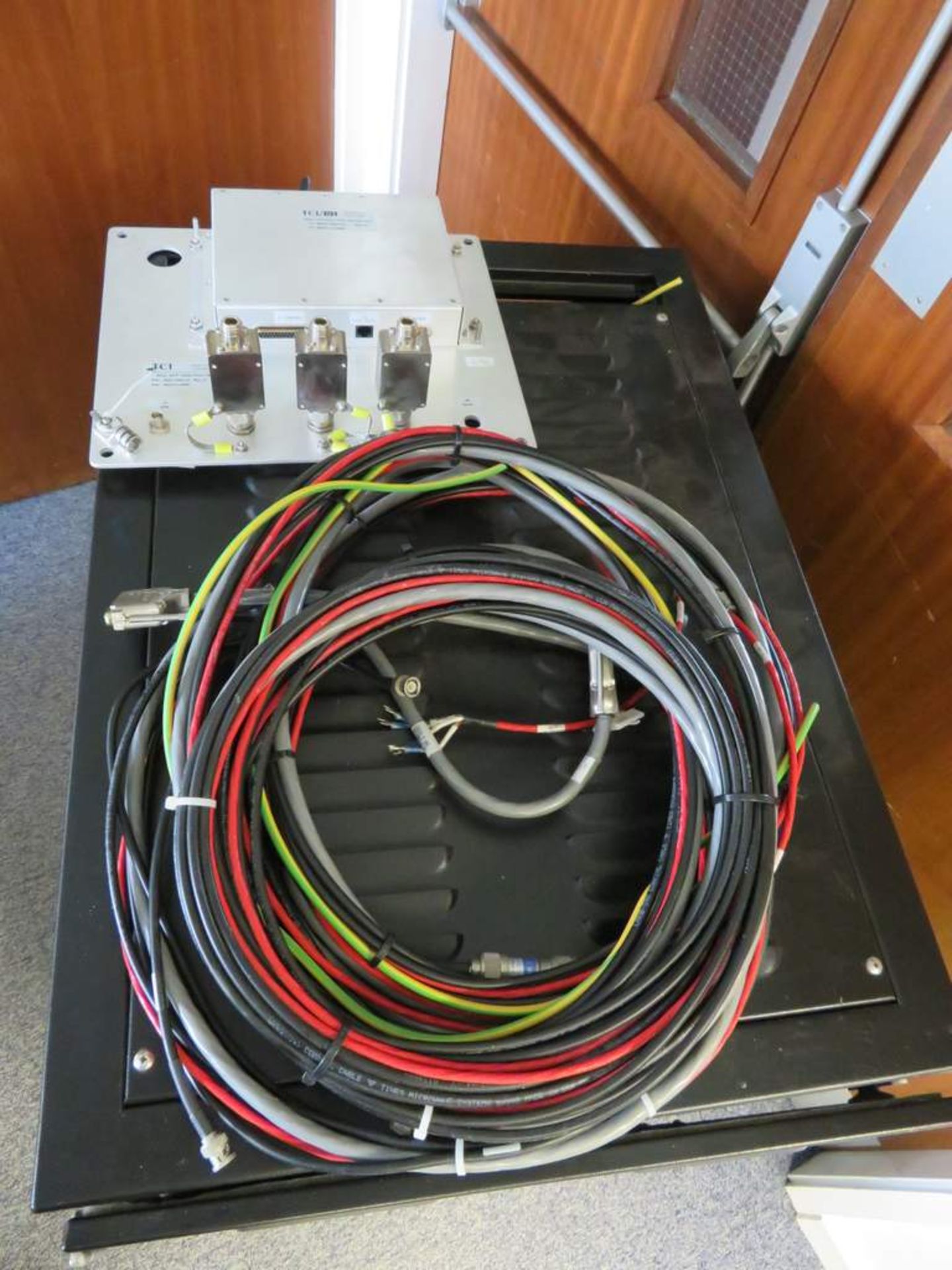 TCI RF direction finding unit with dome antenna - Image 2 of 8