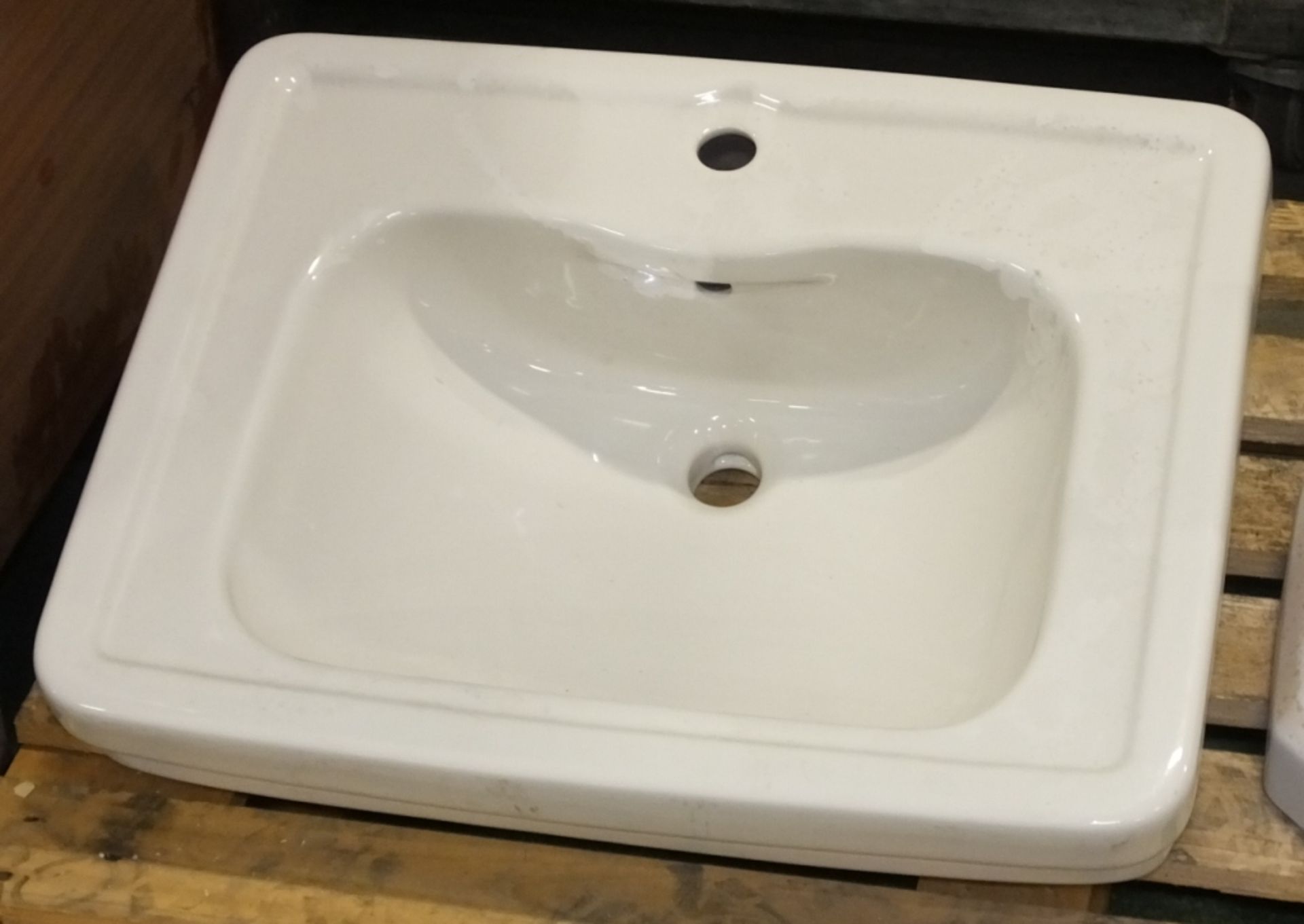 Ceramic Sink with pedistal - Image 3 of 3