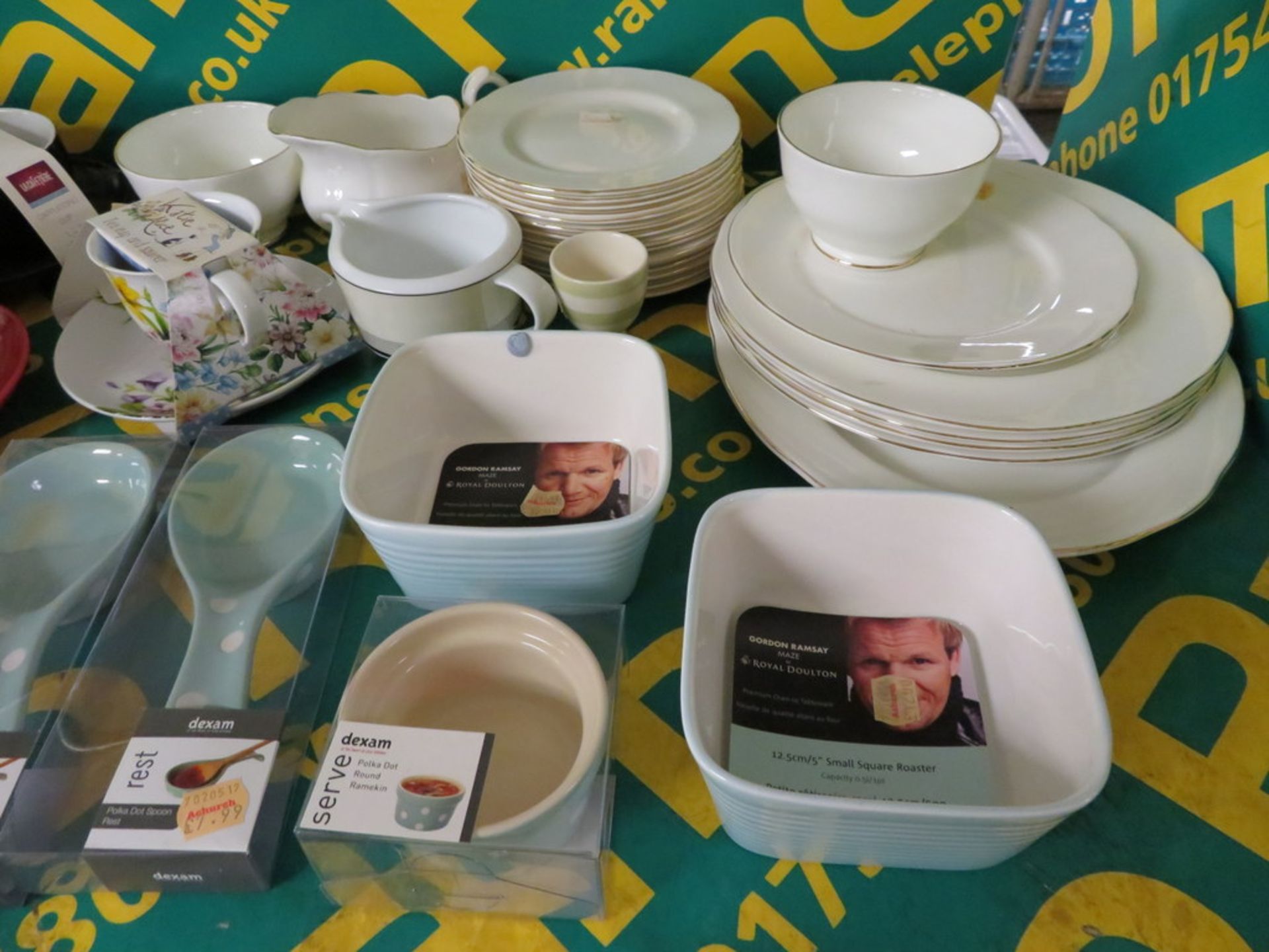 6 x Cappuccino cups and various crockery - Image 3 of 3