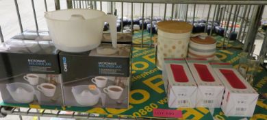 Microwave boil over jugs, Aladdin insulated plastic mugs, storage jars