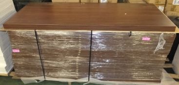 25x Laminated Door panels - Dark wood effect - 1975 x 840 x 33