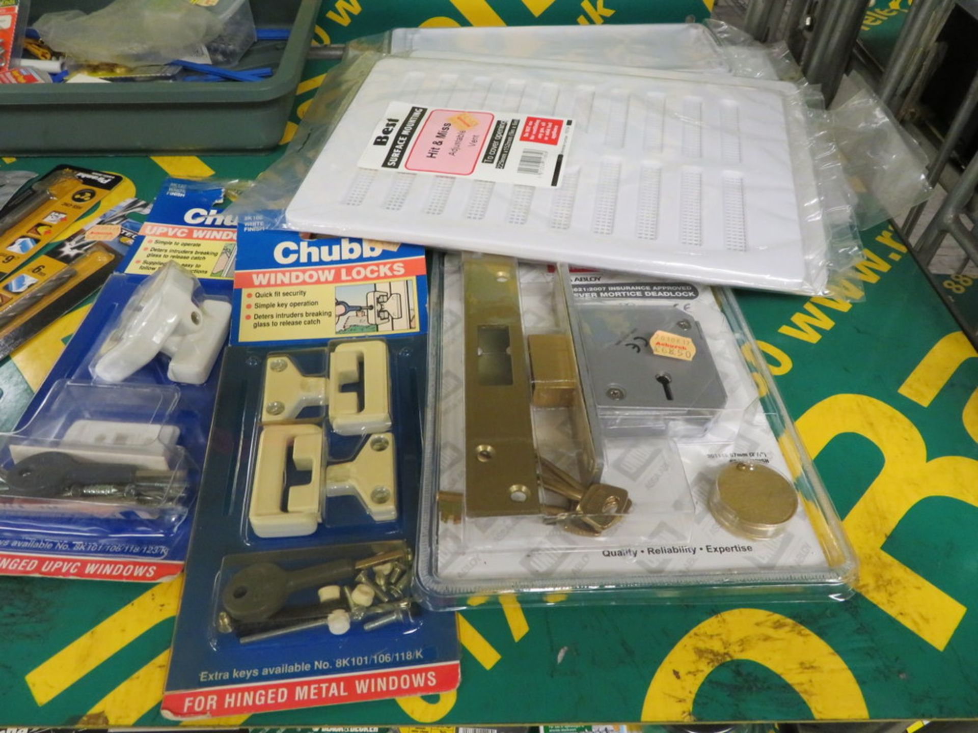 Qty of assorted hardware - Image 3 of 3