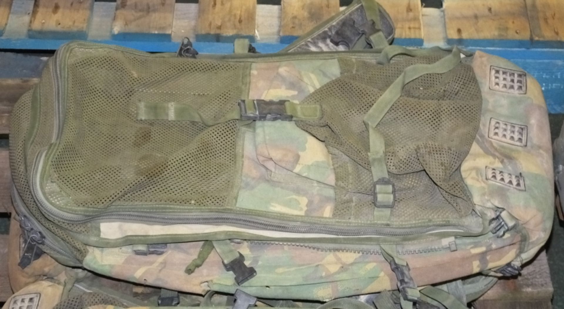 4x Heavy duty backpacks - Image 3 of 3