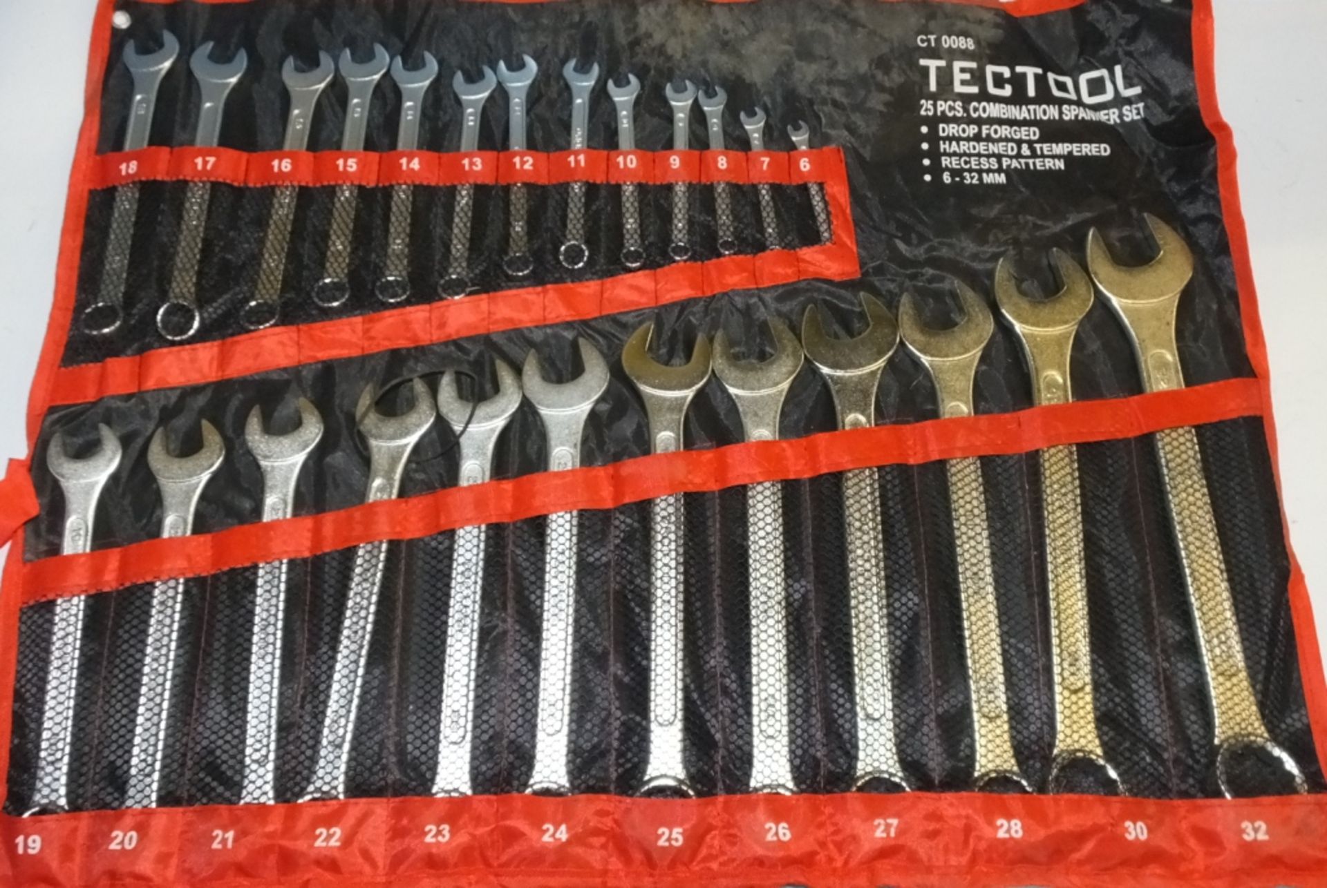 Tectooll CT0088 25 piece combination spanner set - Image 2 of 2