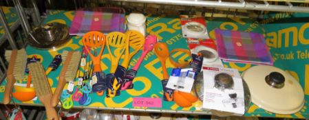 Qty of assorted unused kitchen utensils