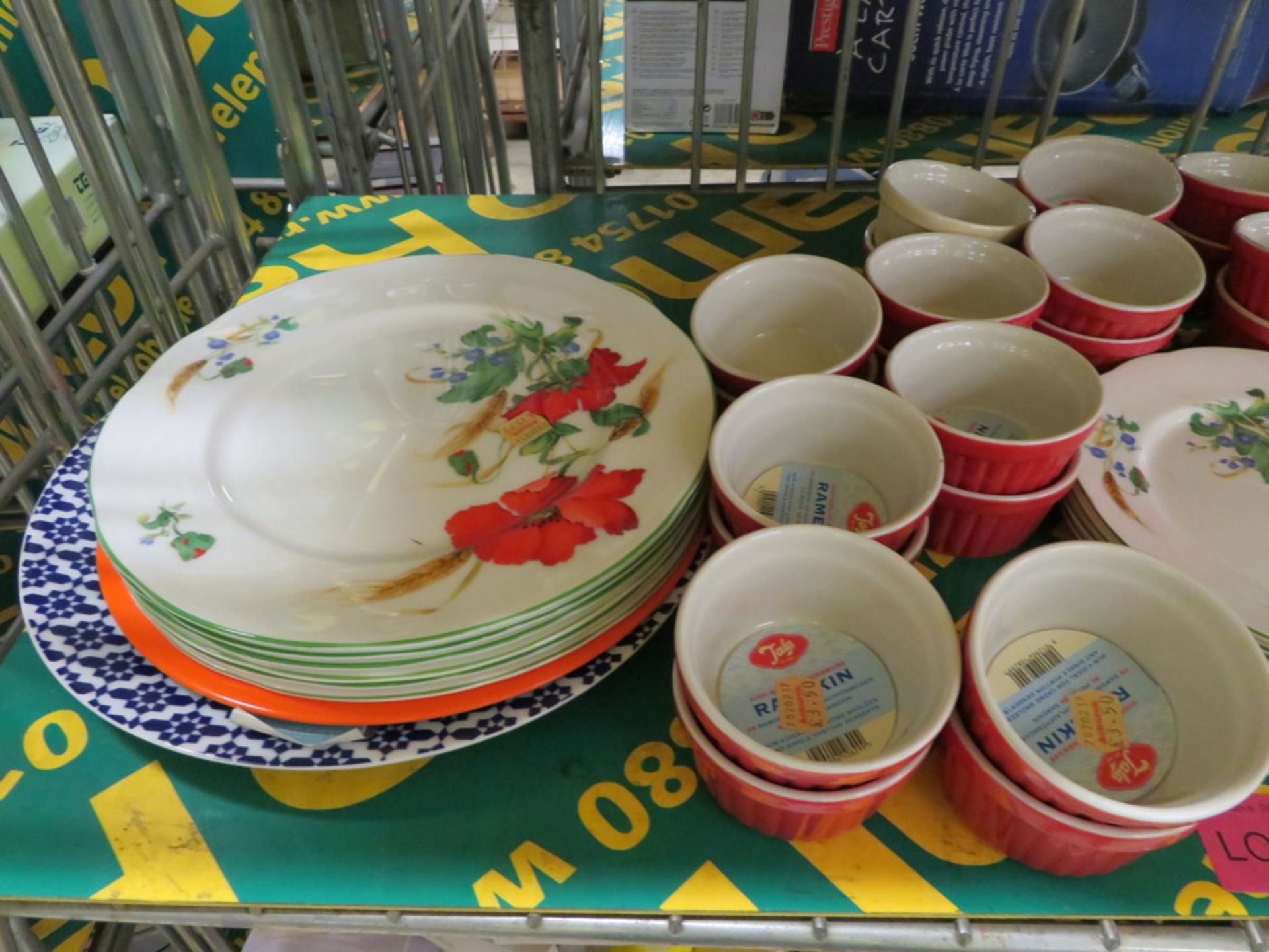 Plates, ramikin dishes, saucers - Image 3 of 3
