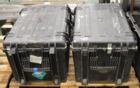 2x Peli Cases.