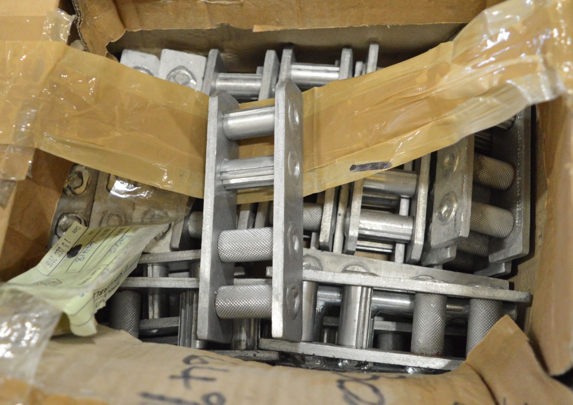 65x Boxes Metal Buckles - 20x Buckles per Box. - Image 2 of 3