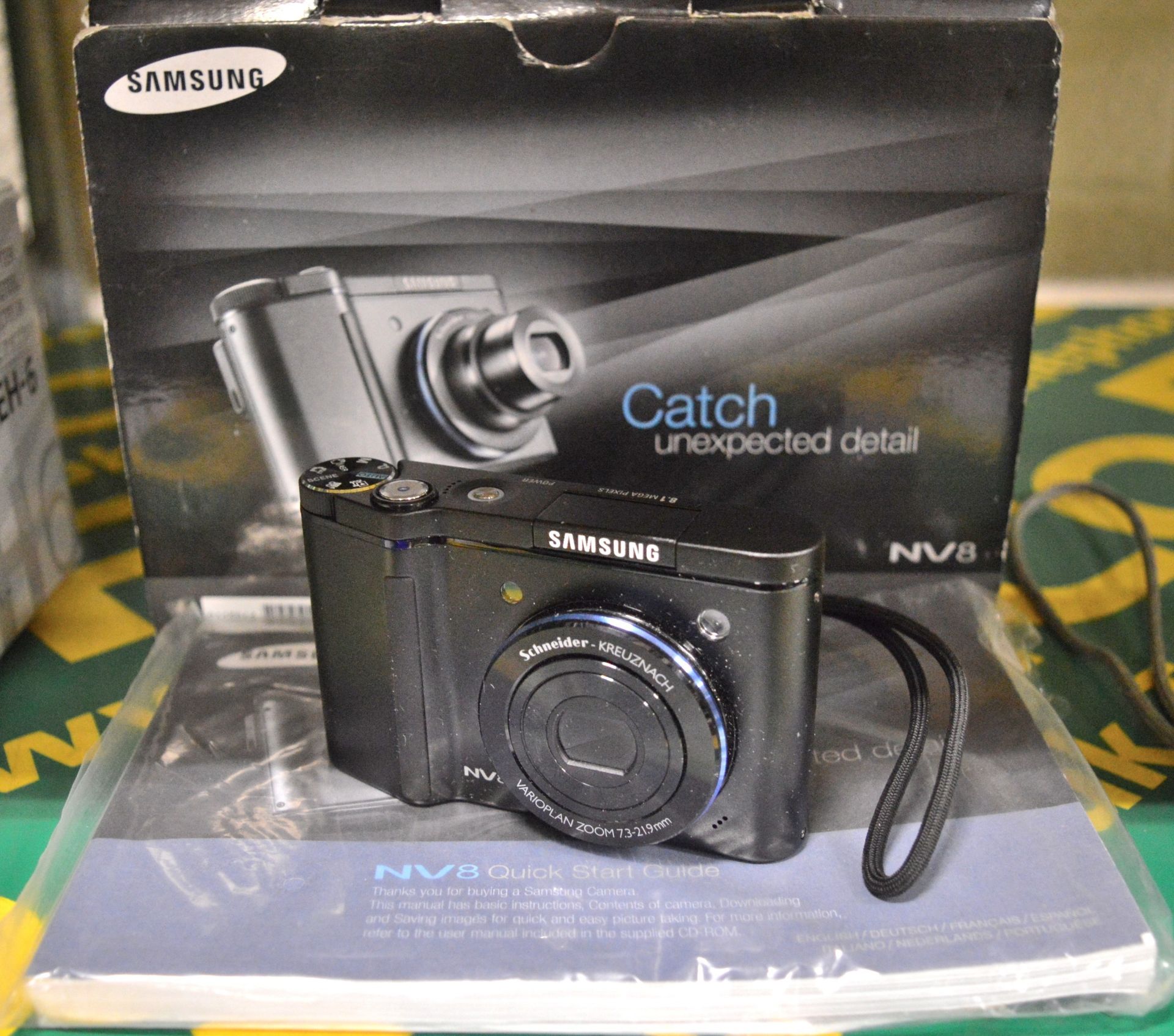 Camera Digital Samsung Catch NV8.