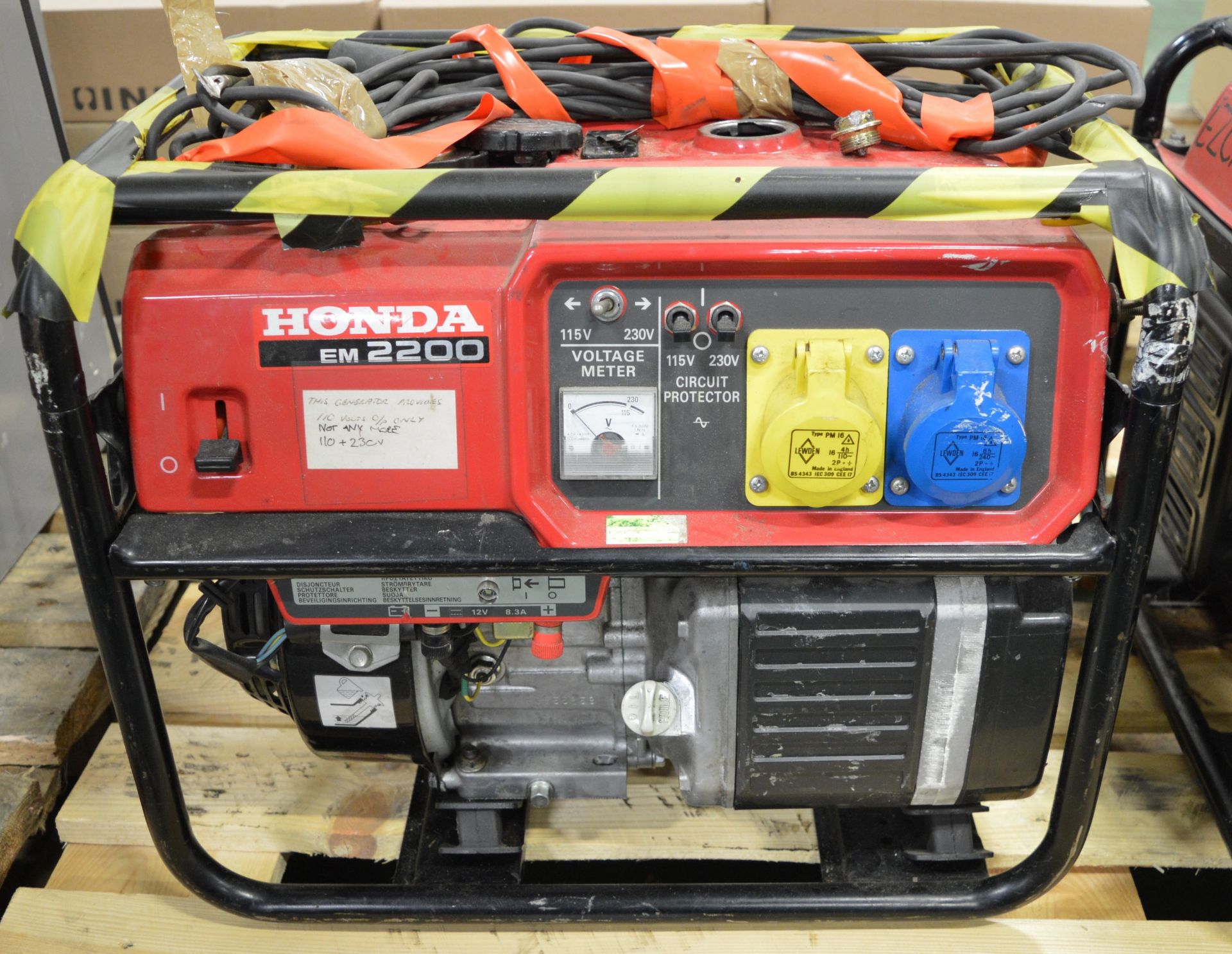 Honda EM 2200 Portable Generator 2kW 110V / 230V.