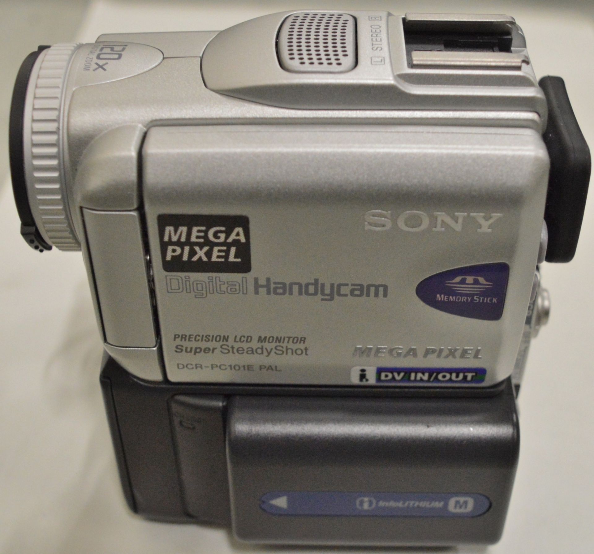 Sony DCR-PC101E Camera - Image 3 of 4