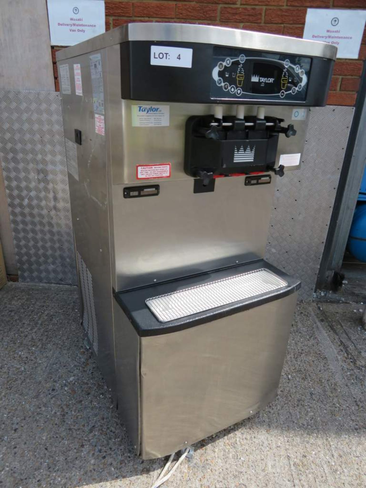 Taylor Crown high capacity soft serve ice cream or frozen yoghurt machine - Bild 2 aus 5