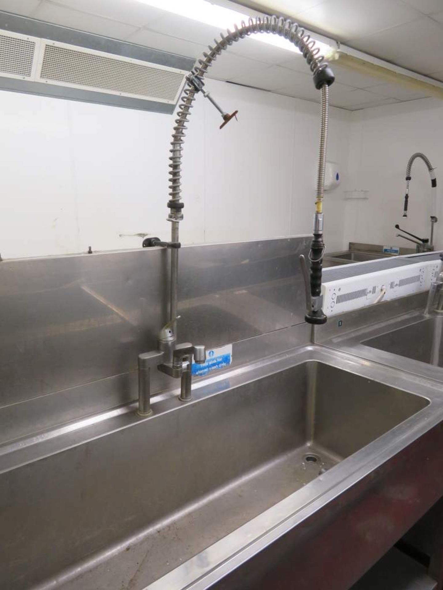Large stainless steel deep basin sink unit - Image 2 of 2