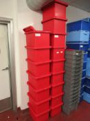 16x Plastic food storage boxes