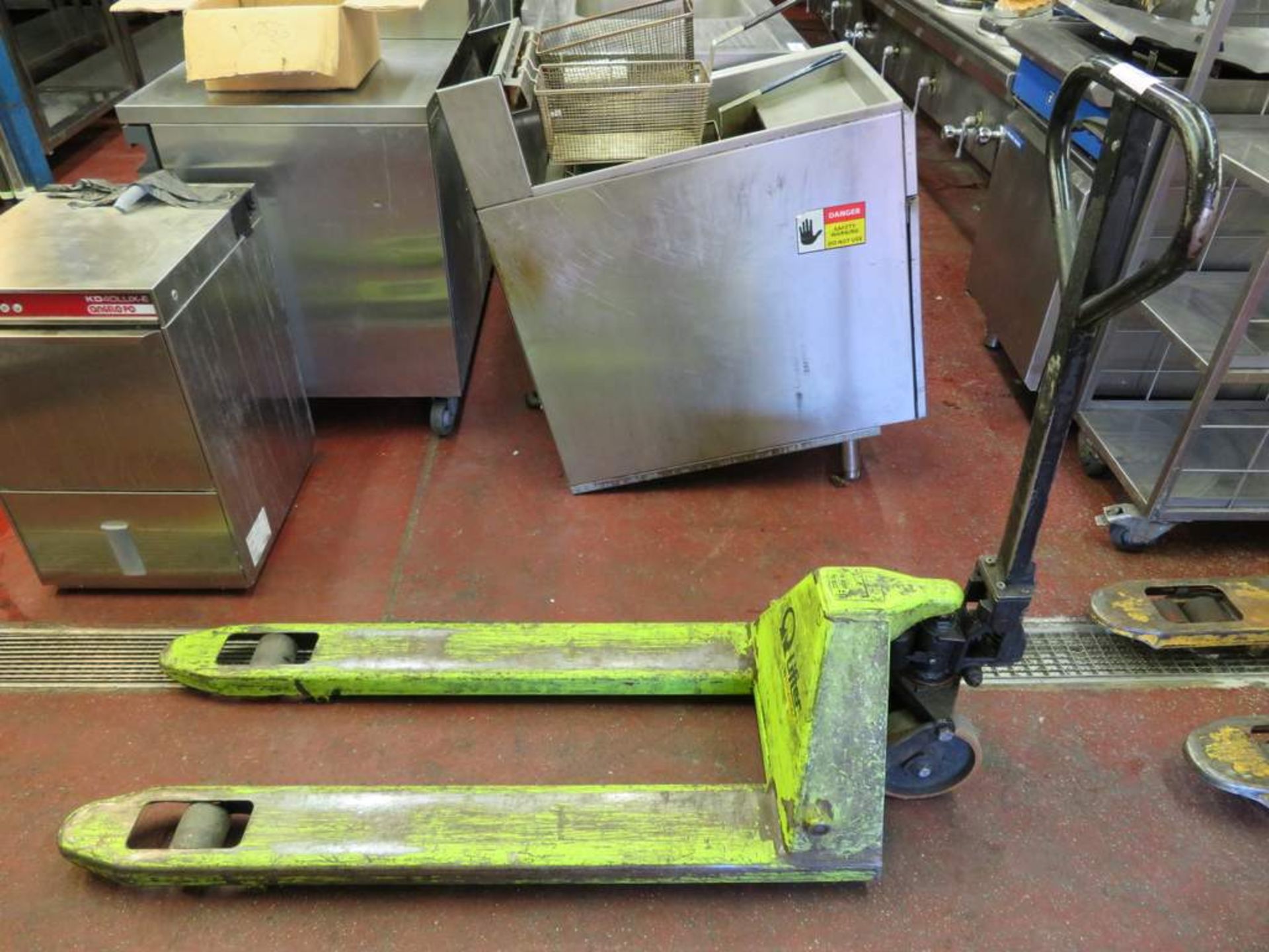 Pramac 2200kg pallet truck.