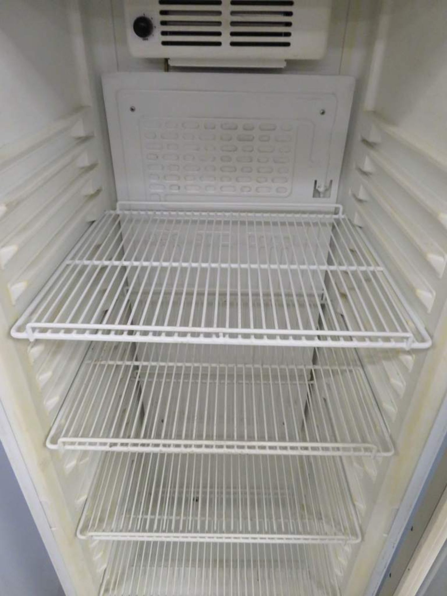 Tefcold FS1380 glass door display fridge. 230v 50Hz 1 phase. Right Hinged - Image 3 of 4