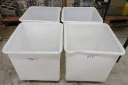 4x Plastic portable storage bins