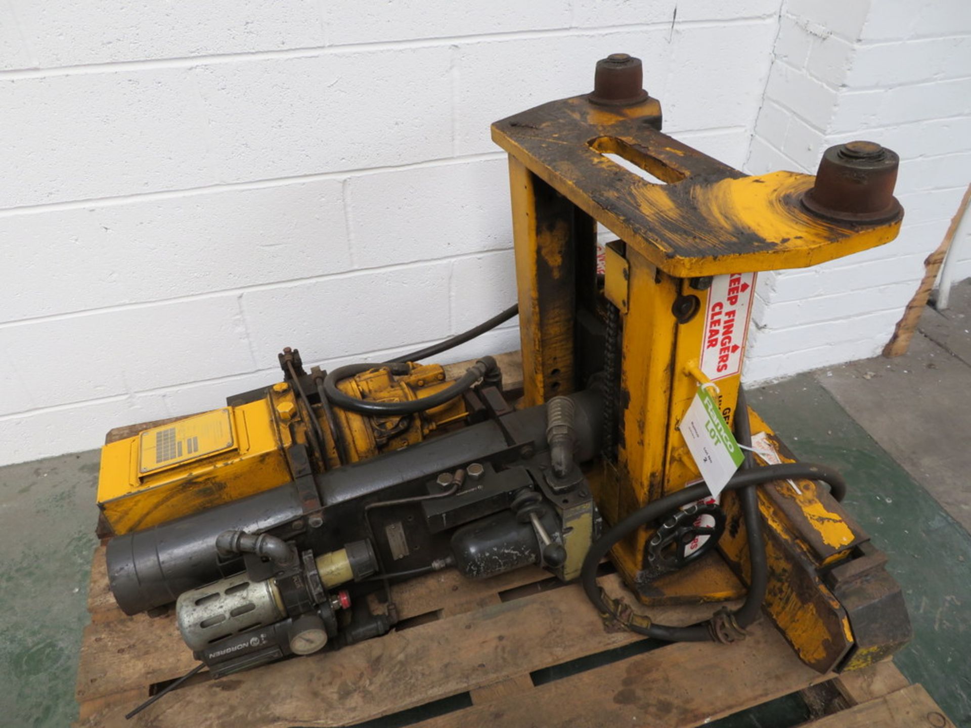 Gemco Hydraulics type 135M-6B/08R Beam Jack