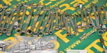 Approx 40x Combination & Ring Spanners, Sockets, Ratchet.