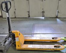 Pallet Truck.