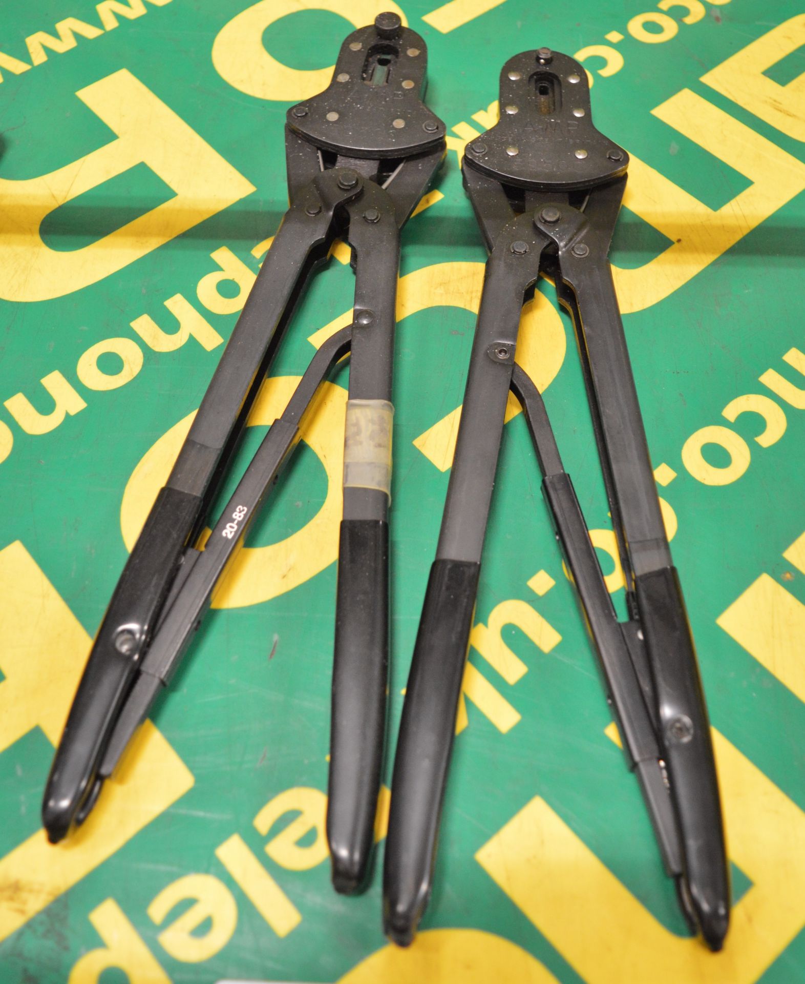 2x AMP Crimping Tool 59500.