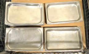 16x Gastronorm Pans
