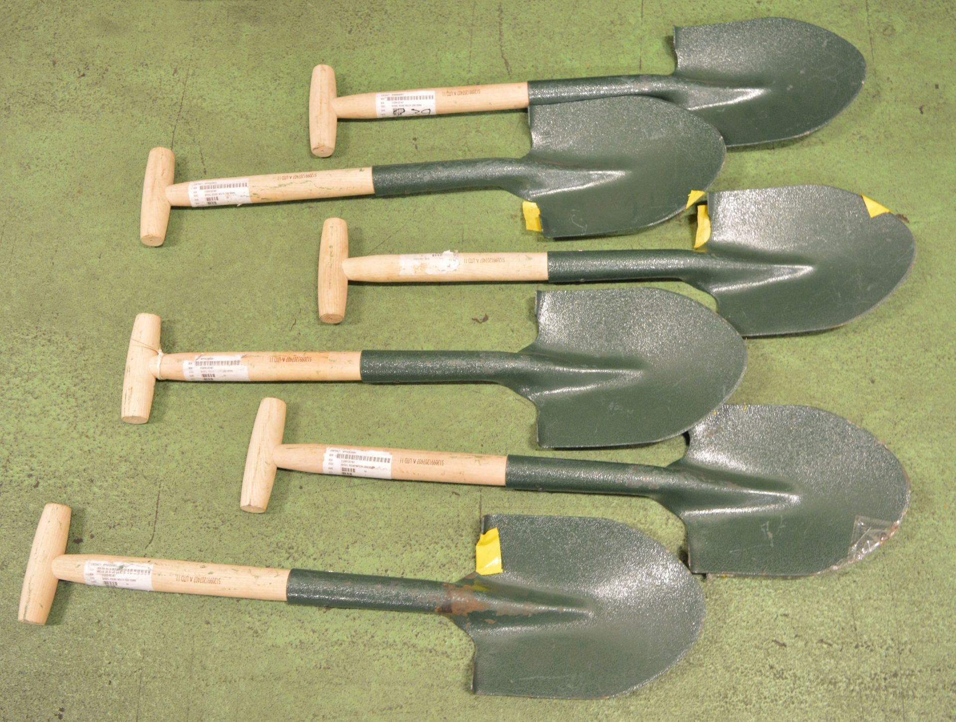 6x Short Handled Spades.