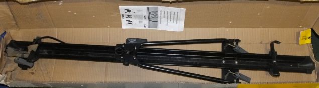 Thule 549 Roof rack system