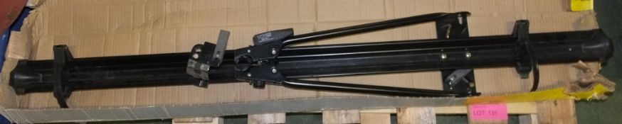 Thule 549 Roof rack system