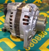 Ford 12V 70amp Alternator (as new)