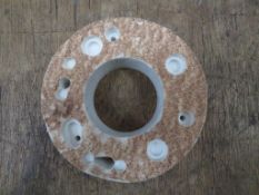 CERAMIC REFRACTORY DISCS; APPROX QTY 836