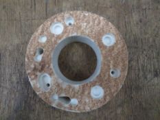 CERAMIC REFRACTORY DISCS; APPROX QTY 1000