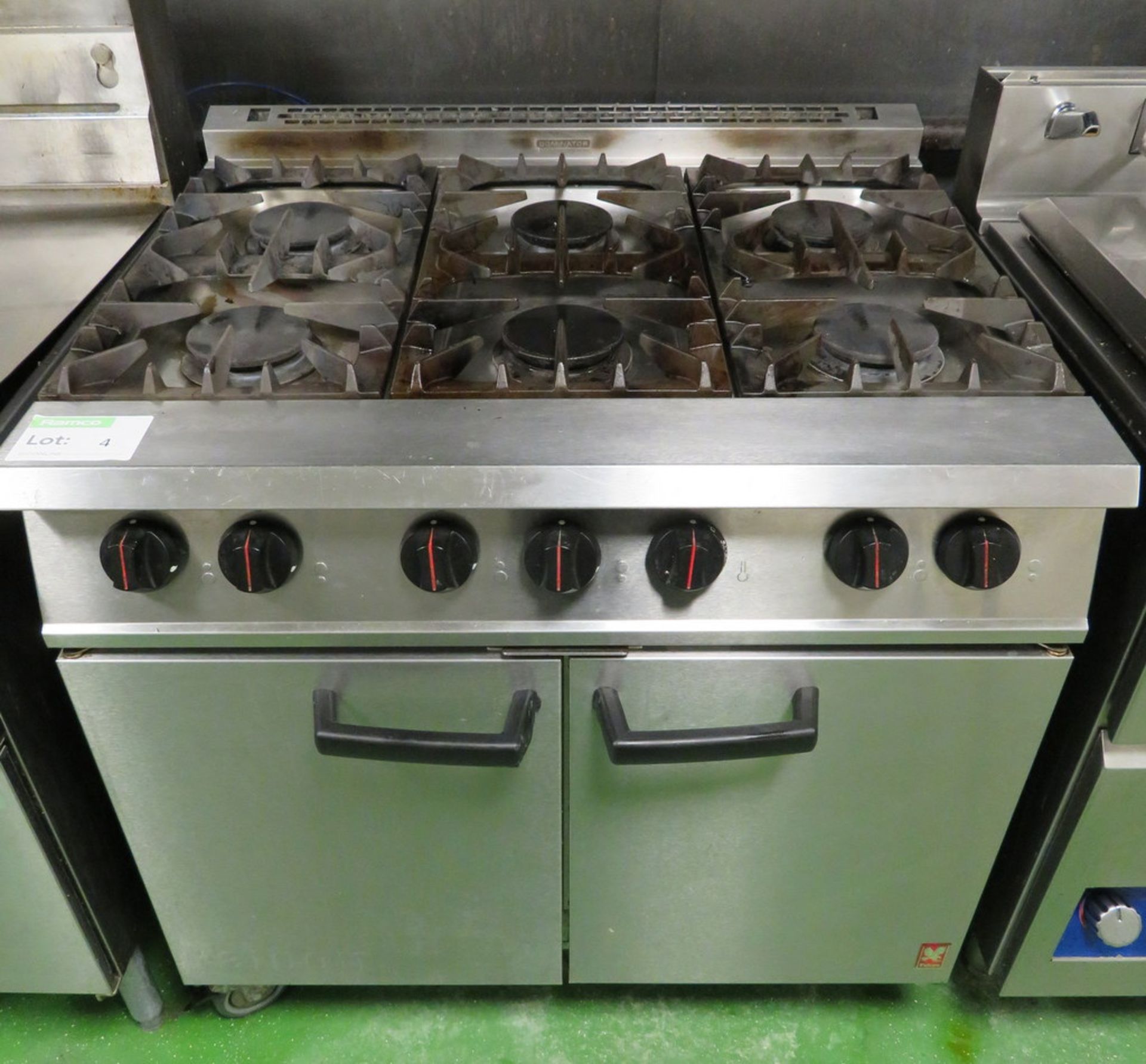 FALCON DOMINATOR GAS FIRED SIX BURNER HOB AND OVEN