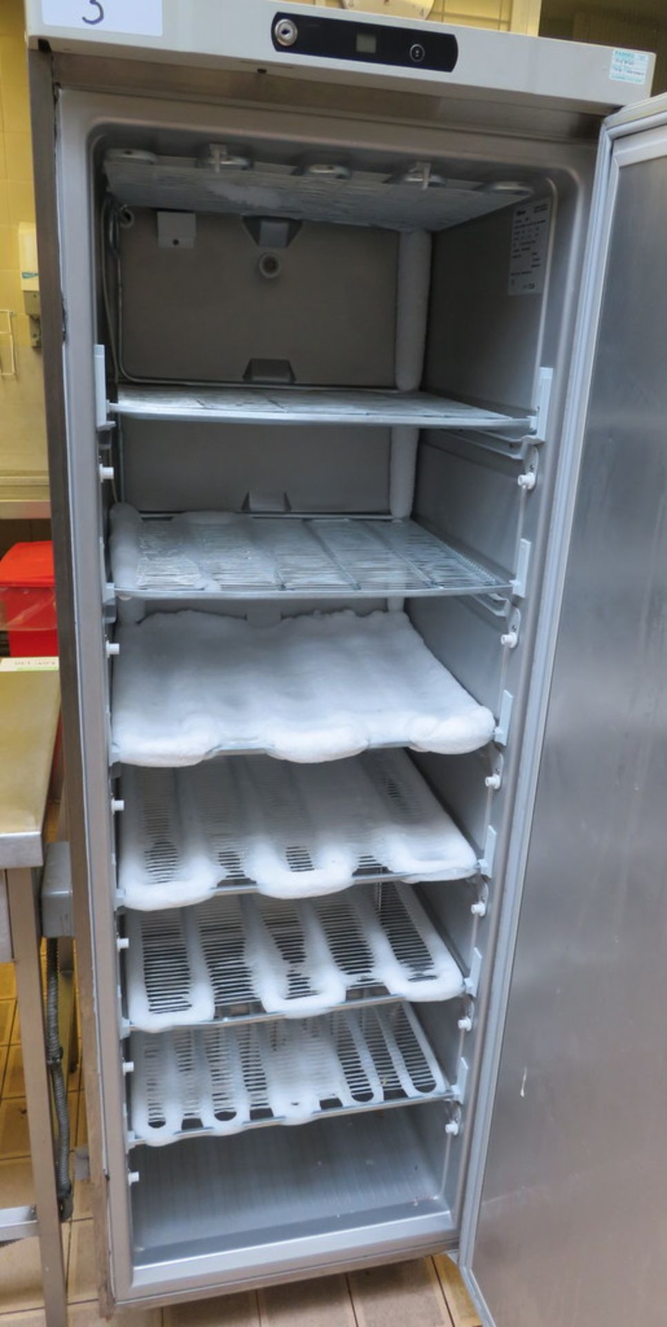 GRAM MODEL F400RU STAINLESS STEEL UPRIGHT FREEZER - Image 2 of 3