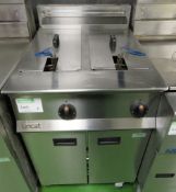 LINCAT STAINLESS STEEL GAS FIRED TWIN BASKET FRYER