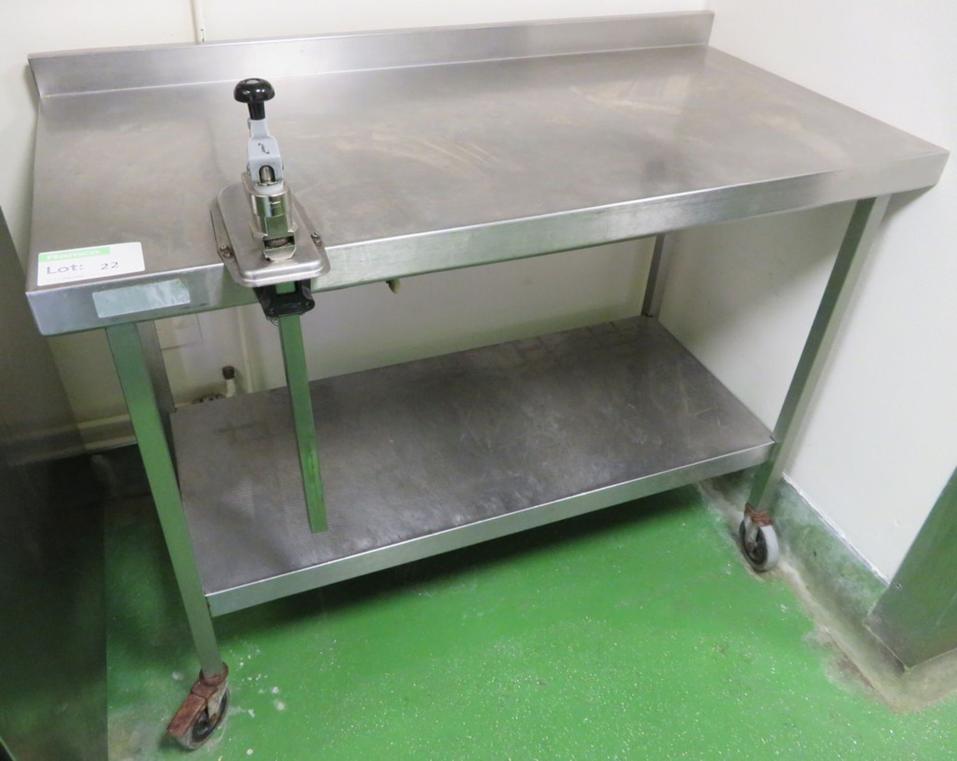 MOBILE STAINLESS STEEL PREP TABLE