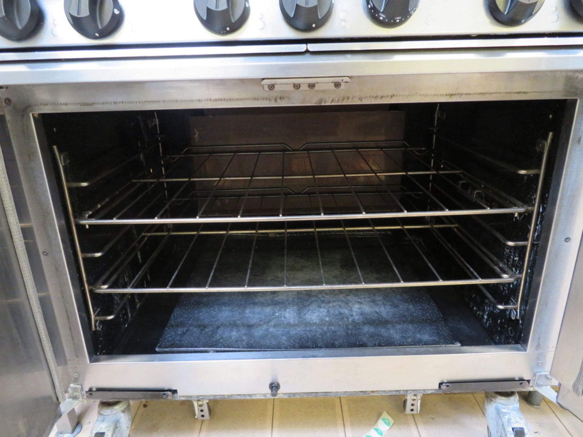 FALCON DOMINATOR SIX BURNER GAS HOB AND OVEN - Image 4 of 4