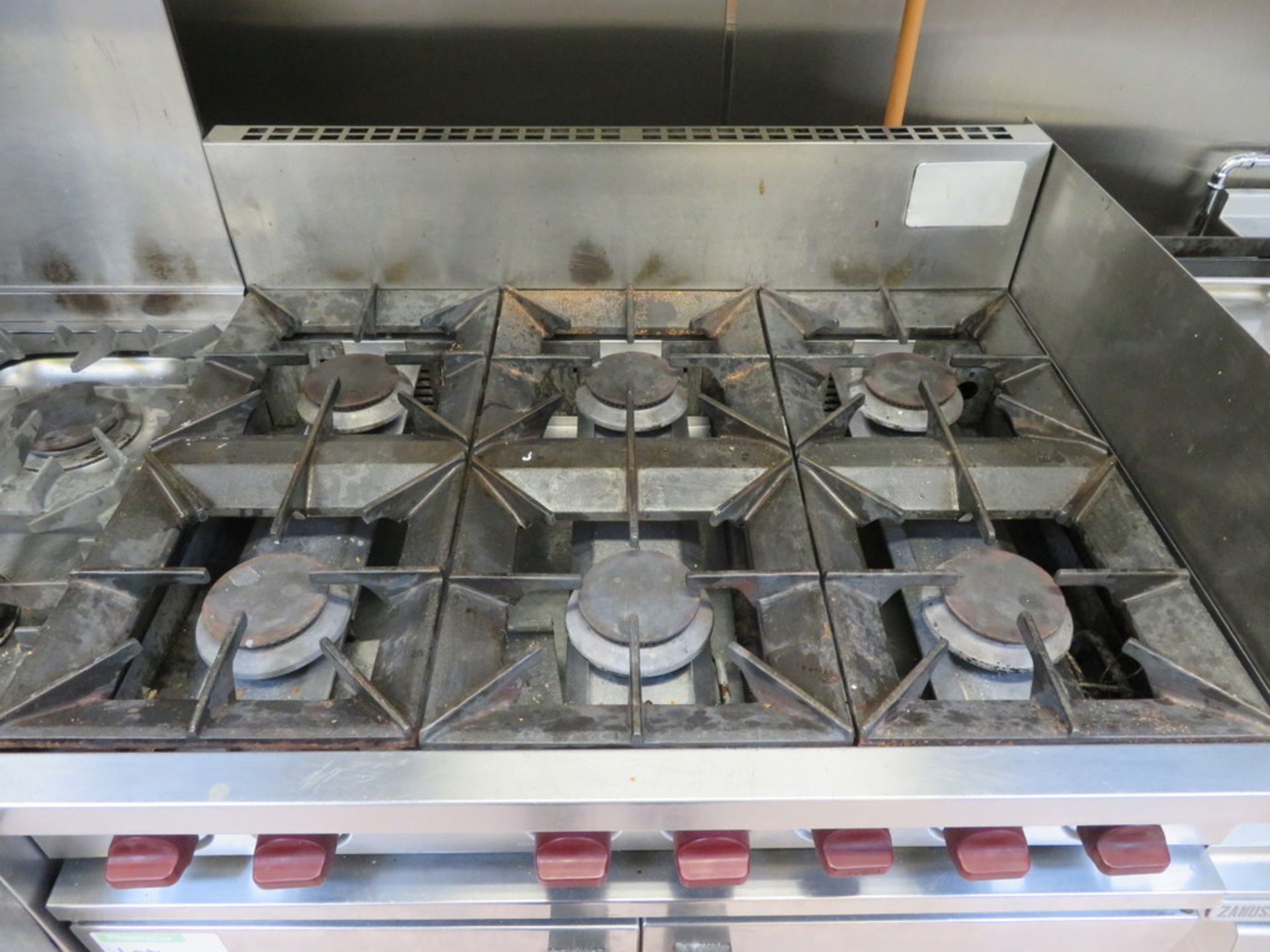 STAINLESS STEEL SIX BURNER GAS HOB AND DOUBLE DOOR OVEN - Image 2 of 3